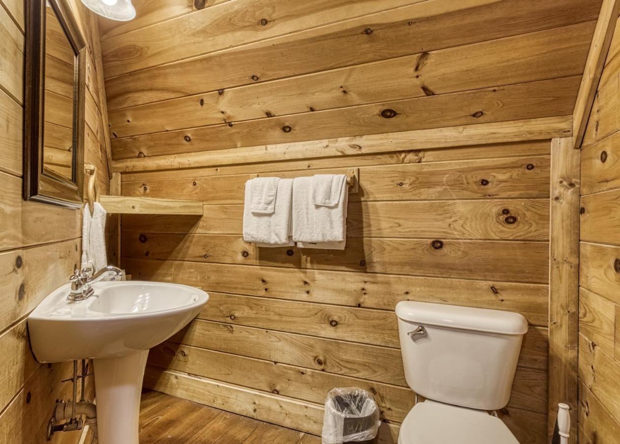 Bridgewood Cabin, Hot Tub, 1089 Of Free Attraction Tickets For Each Paid Day, Dollywood And More! Pigeon Forge Ngoại thất bức ảnh